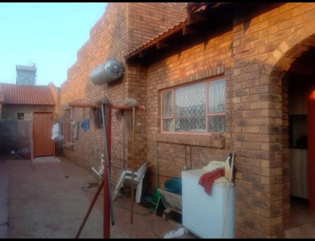 3 BEDROOM HOUSE FOR SALE IN SOSHANGUVE SOUTH